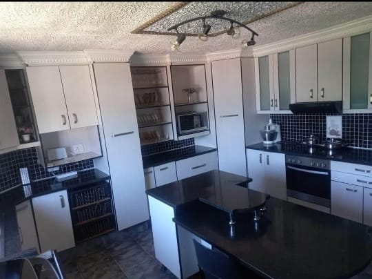 To Let 4 Bedroom Property for Rent in Dawn Eastern Cape